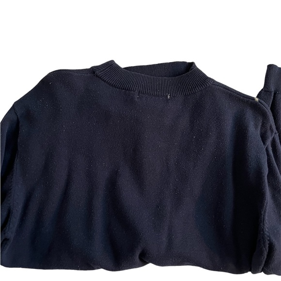 sweater - Picture 3 of 3